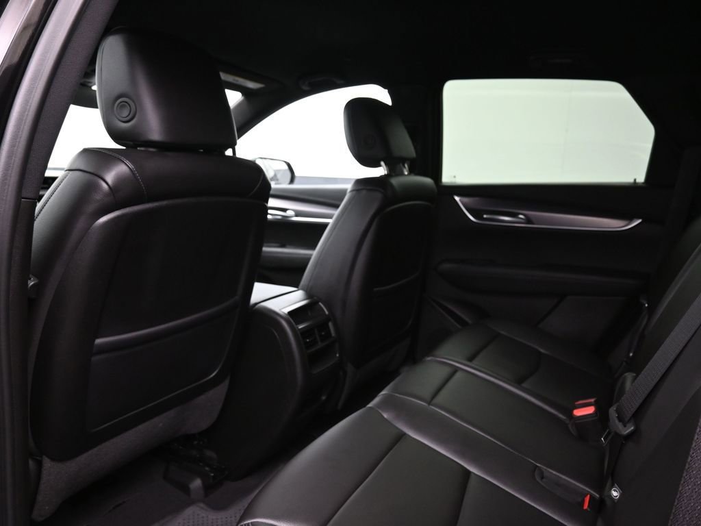 Used 2025 Cadillac XT5 Luxury image 15