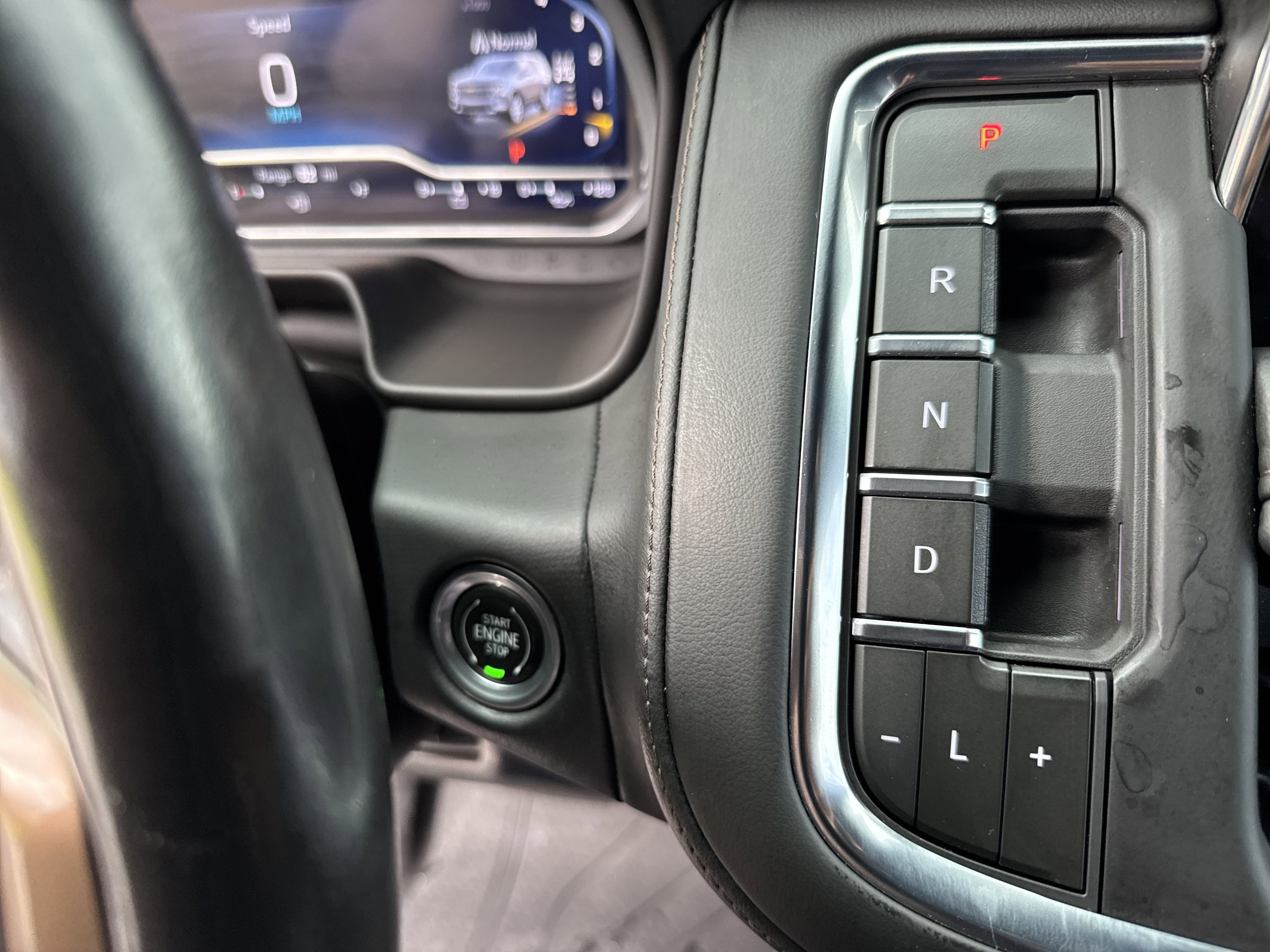 Used 2023 Chevrolet Tahoe High Country w/ Advanced Technology Package AWD/4WD image 25