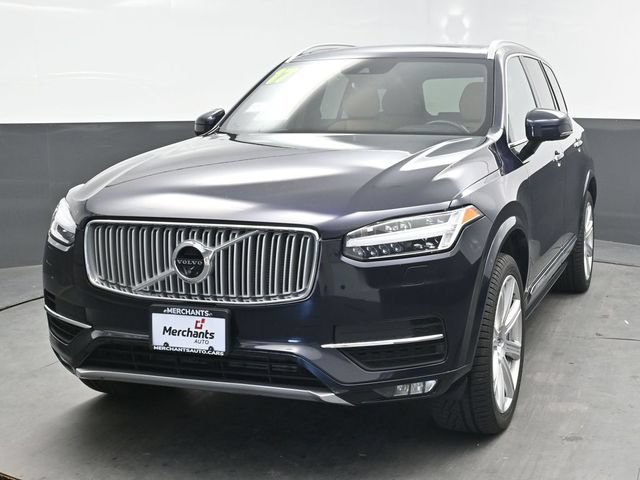 Used 2017 Volvo XC90 T6 Inscription w/ Vision Package AWD/4WD image 2
