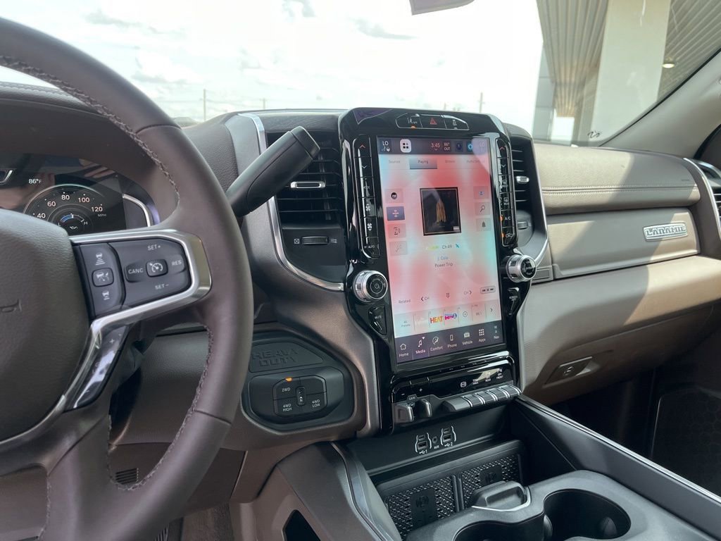 New 2026 RAM 2500 Laramie AWD/4WD image 30