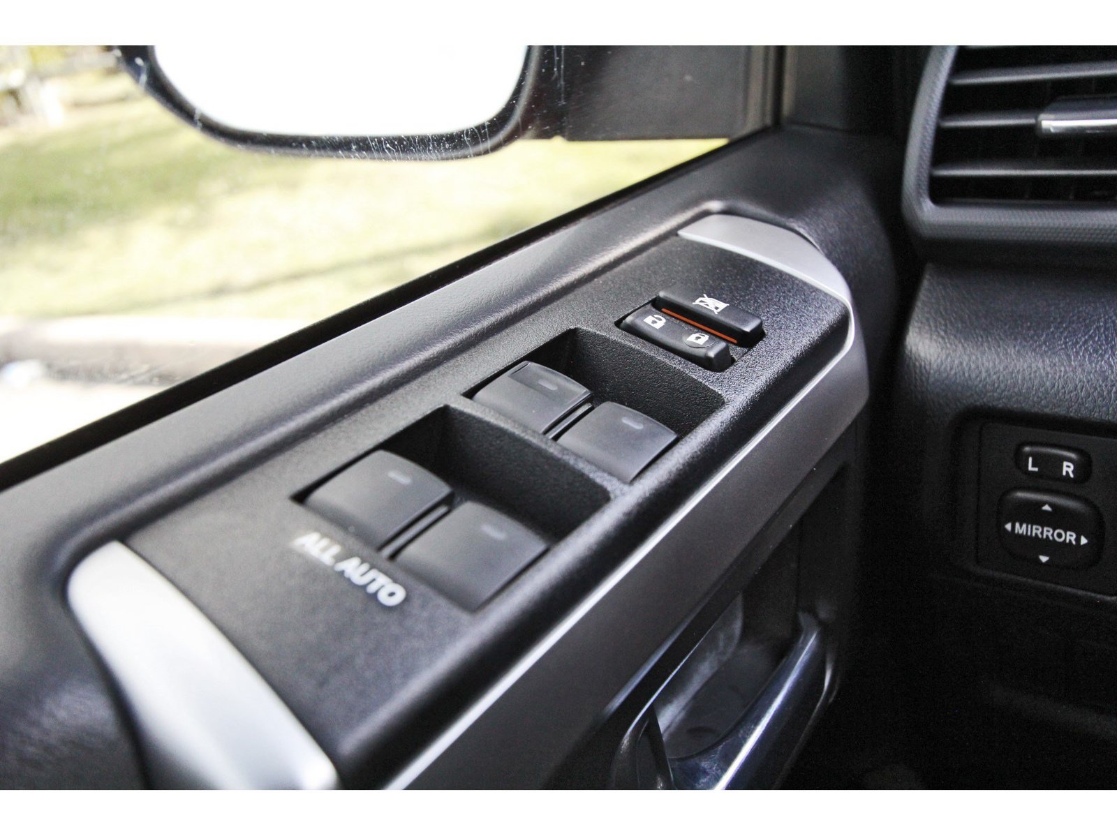 Used 2023 Toyota 4Runner SR5 AWD/4WD image 20