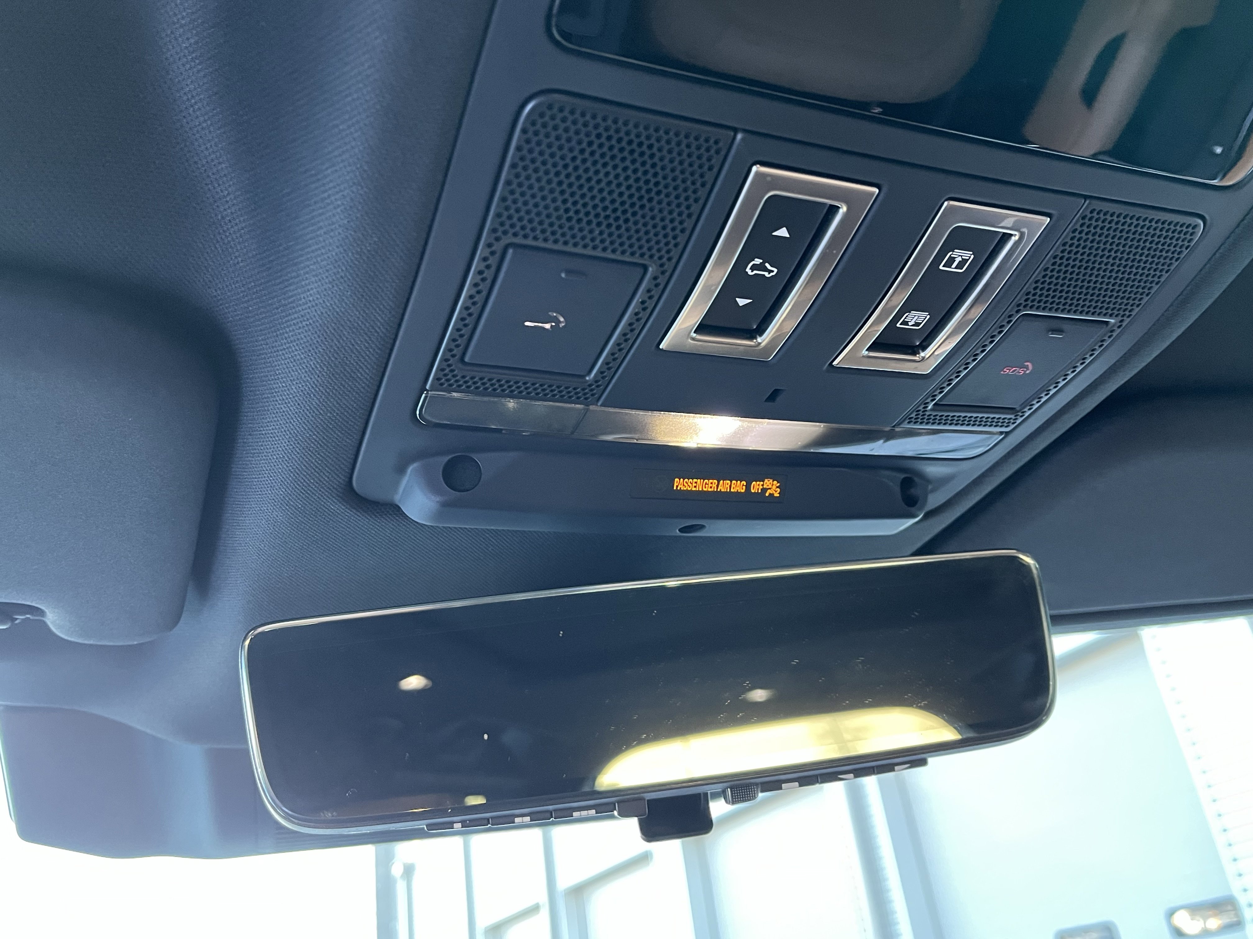 Used 2024 Land Rover Defender 110 V8 image 22