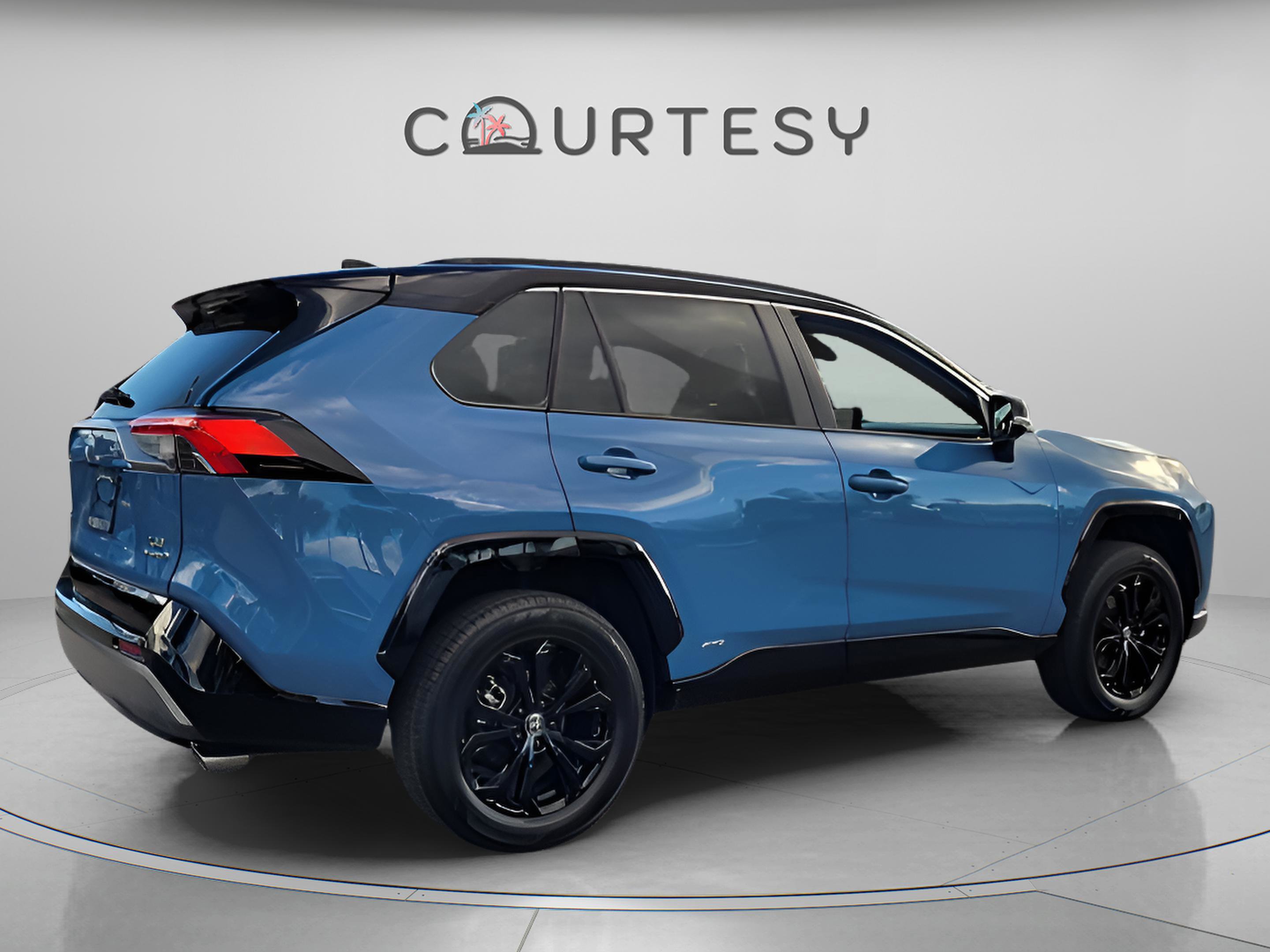 Used 2023 Toyota RAV4 XSE image 8