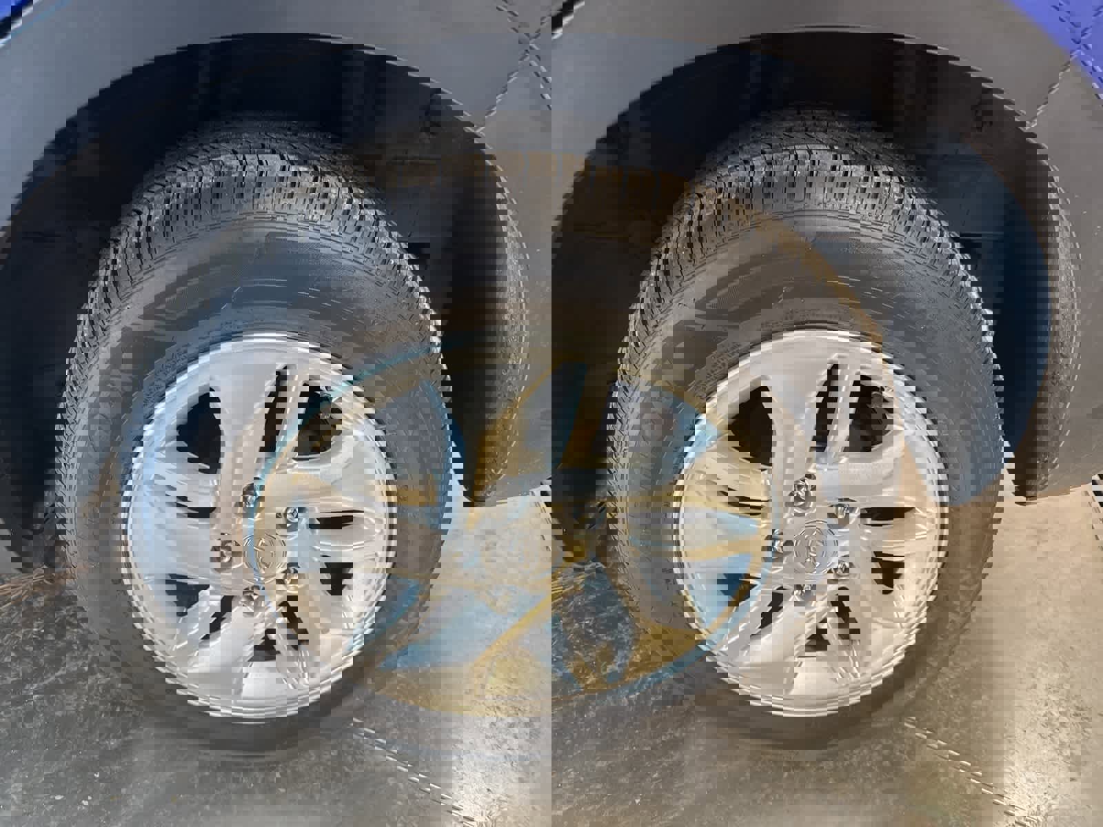 Certified 2022 Hyundai Venue SE image 9