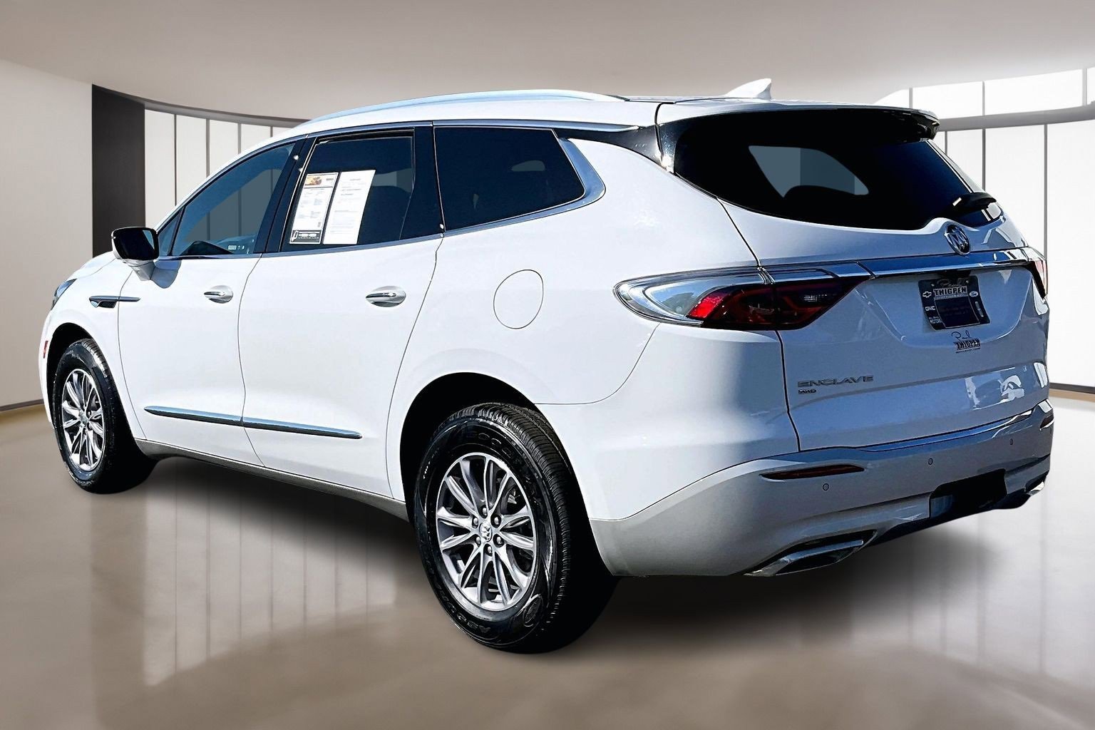 Used 2024 Buick Enclave Premium image 4