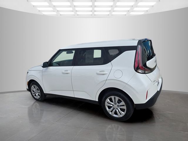 Used 2024 Kia Soul LX FWD image 9