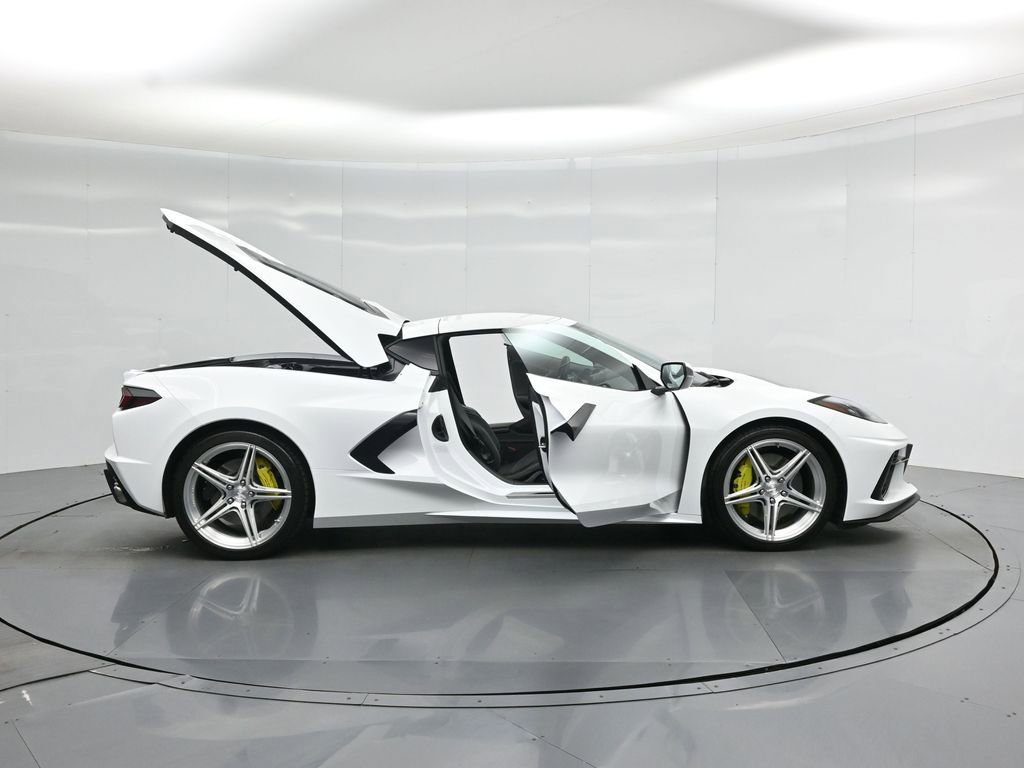 Used 2023 Chevrolet Corvette Stingray Preferred Cpe w/ Z51 Performance Package RWD image 4