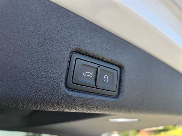 Used 2025 Audi Q5 Prestige AWD/4WD image 15