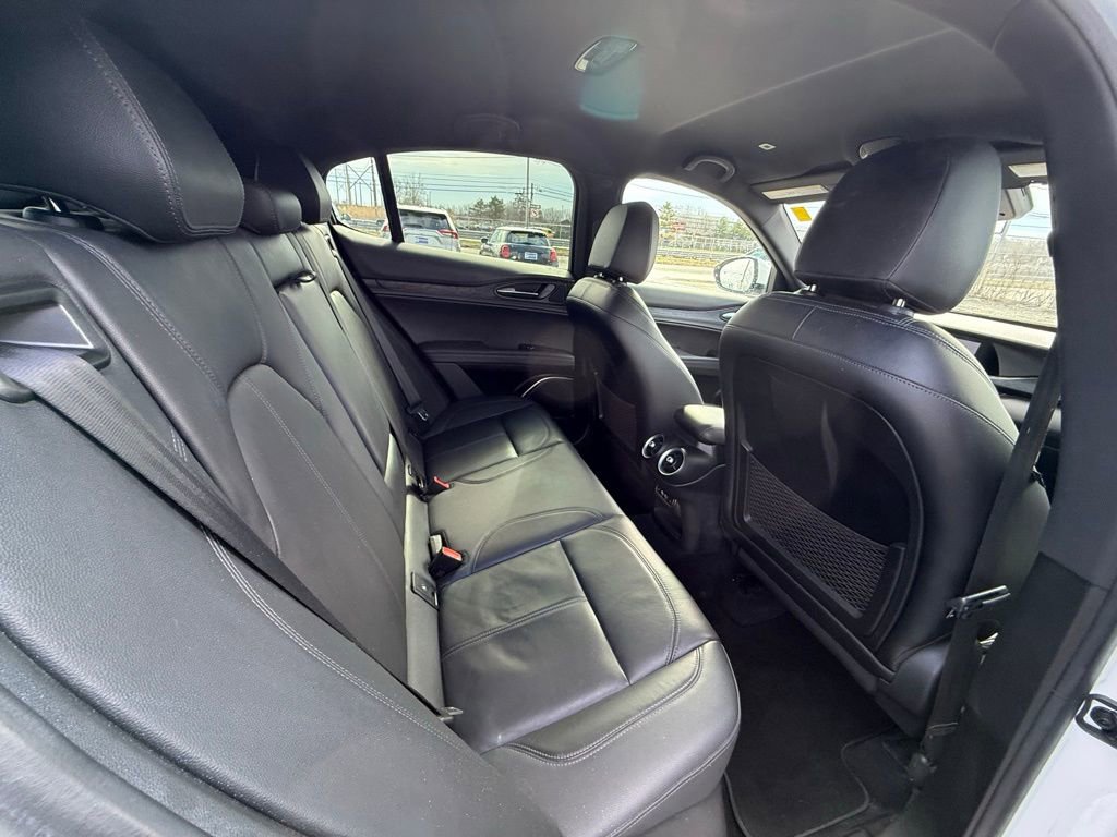 Used 2022 Alfa Romeo Stelvio Sprint image 20