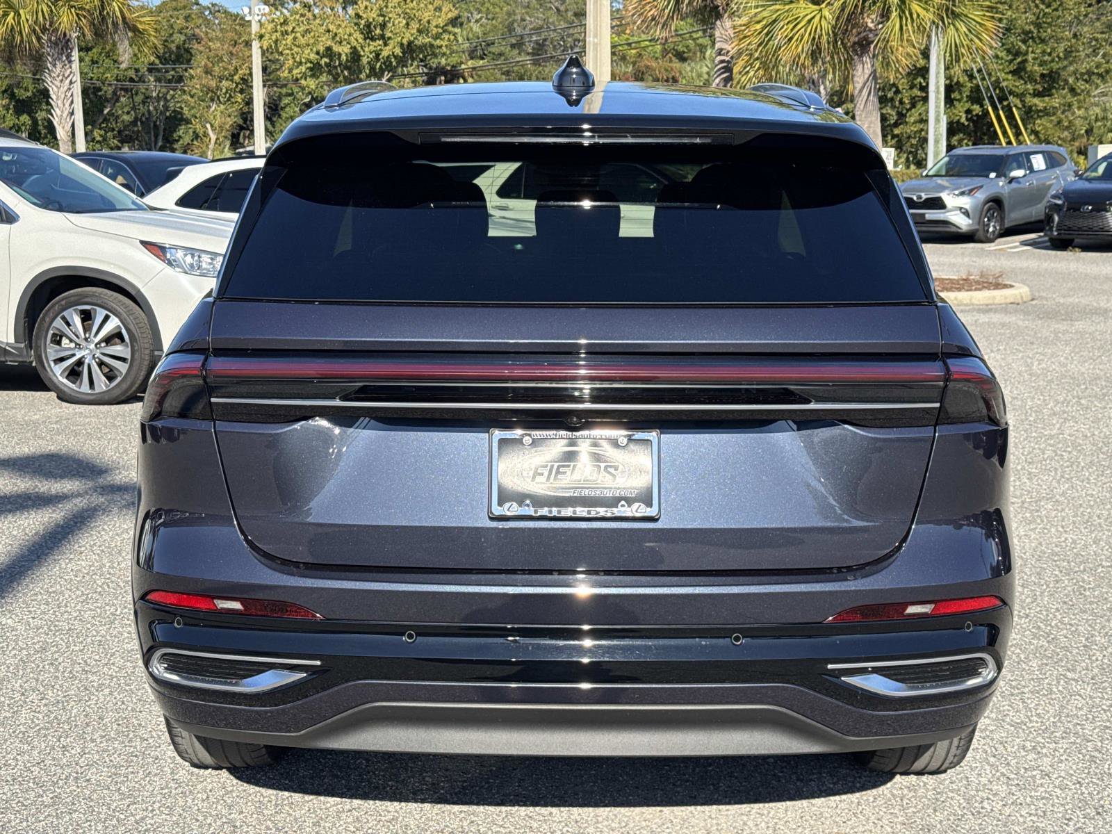 Used 2024 Lincoln Nautilus Reserve image 4