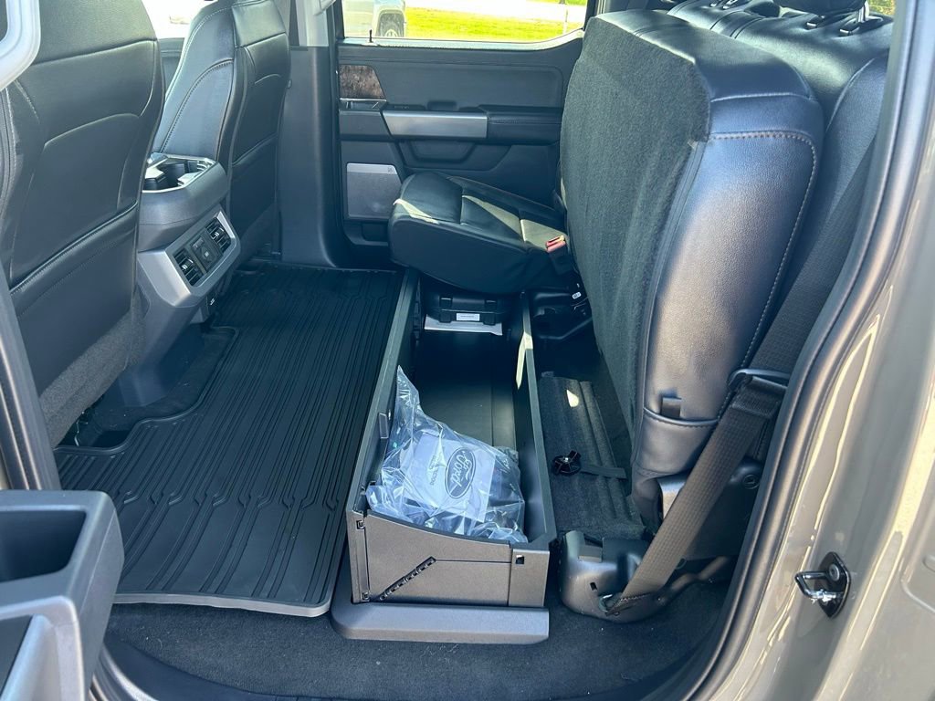 New 2026 Ford F350 Lariat w/ Lariat Premium Package image 11