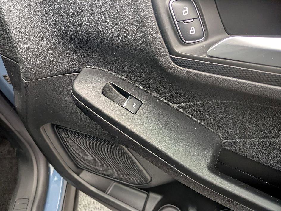 Used 2025 Ford Escape ST-Line image 35