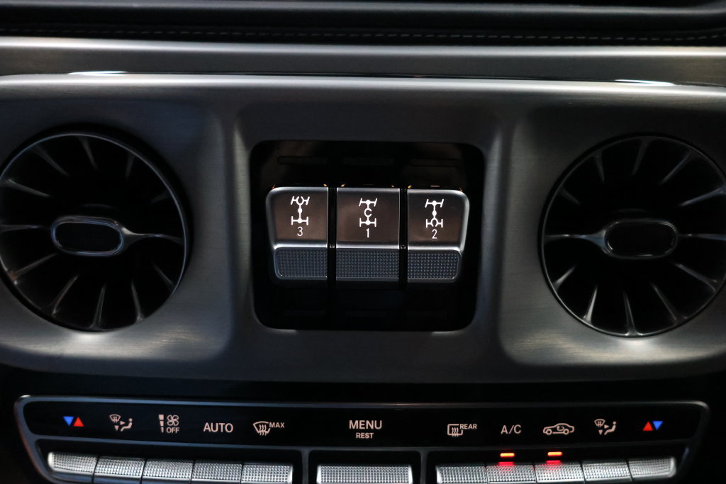 Used 2024 Mercedes-Benz G 550 image 92