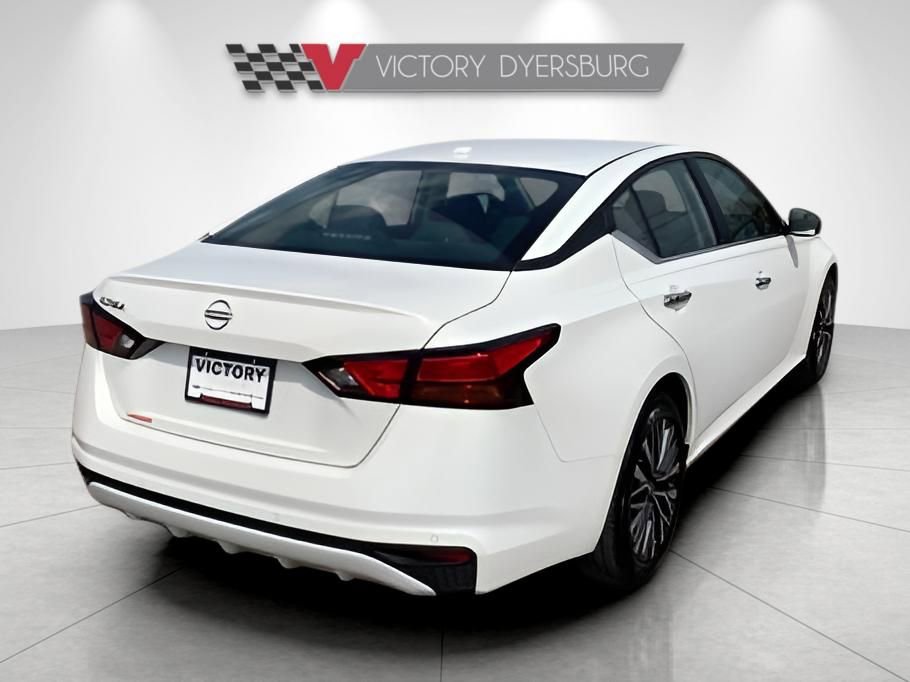 Used 2025 Nissan Altima 2.5 SV FWD image 8