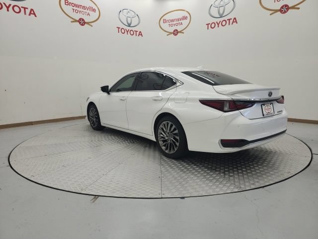 Used 2025 Lexus ES 300h Ultra Luxury FWD image 6