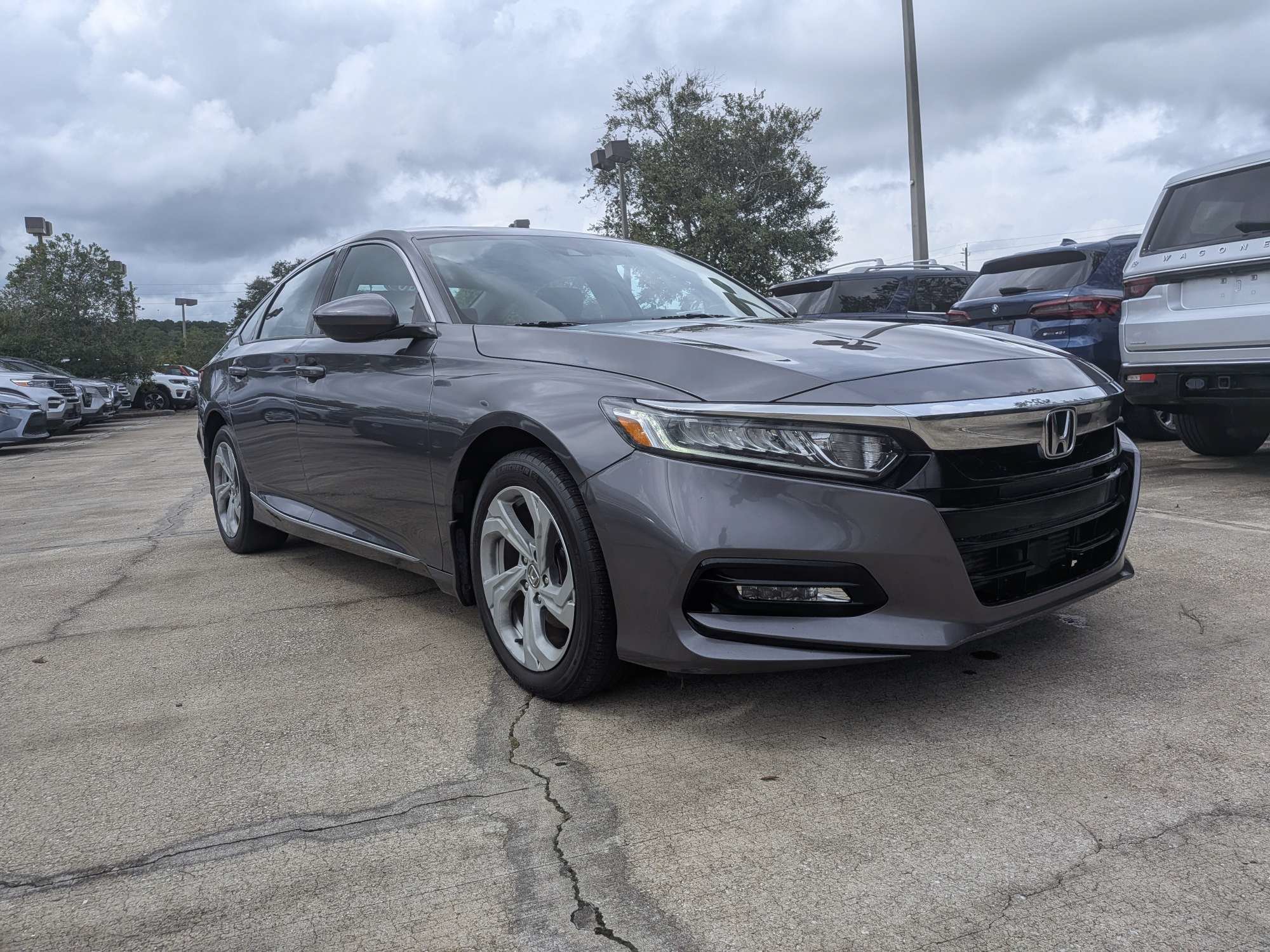 Used 2020 Honda Accord EX image 2