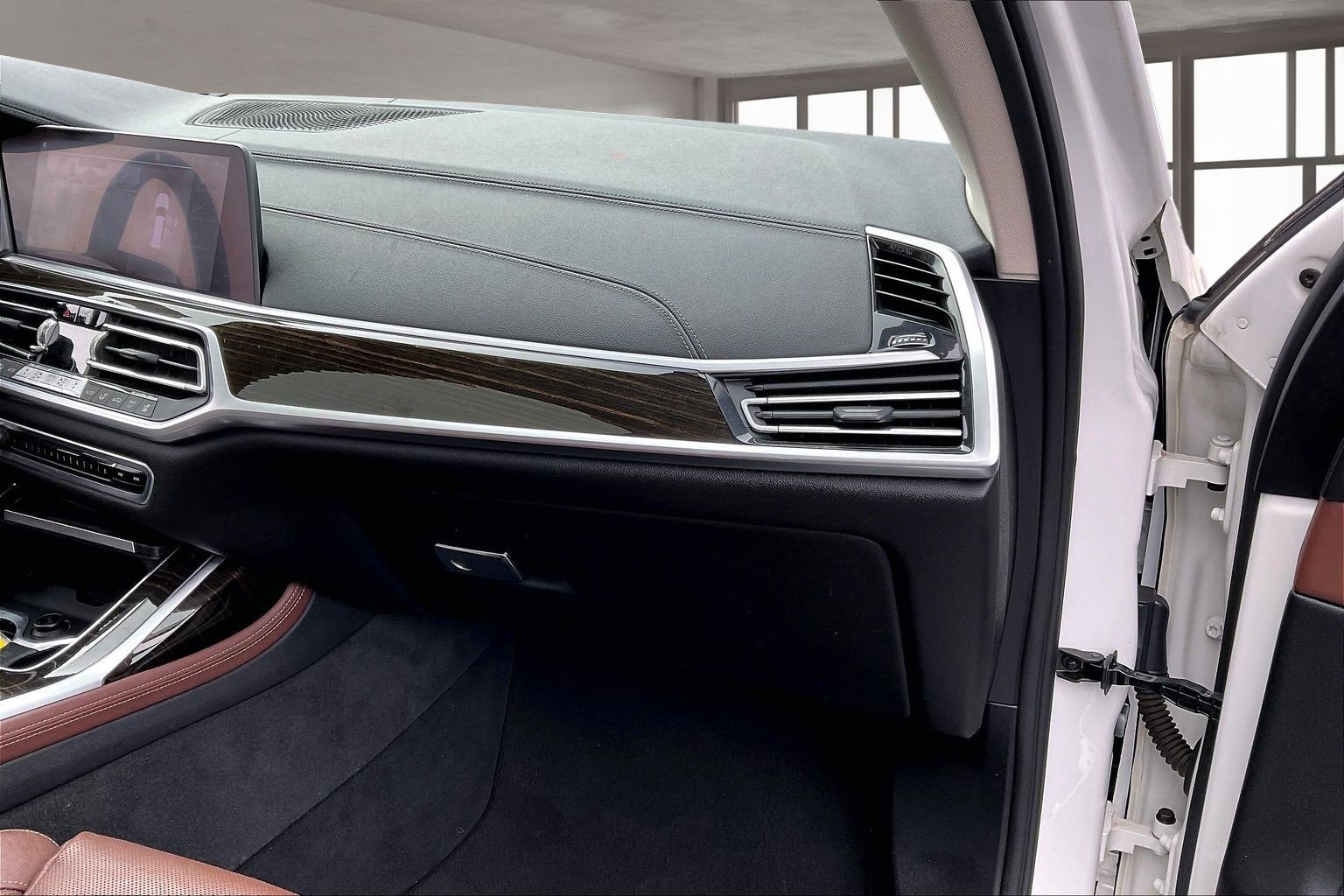 Used 2019 BMW X7 xDrive50i w/ Premium Package image 26