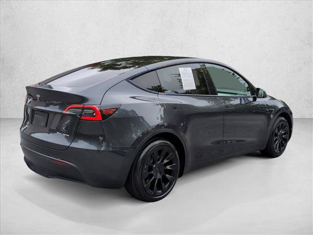 Used 2024 Tesla Model Y Long Range AWD/4WD image 5