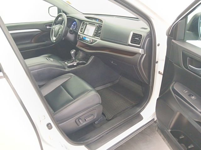 Used 2019 Toyota Highlander XLE image 45