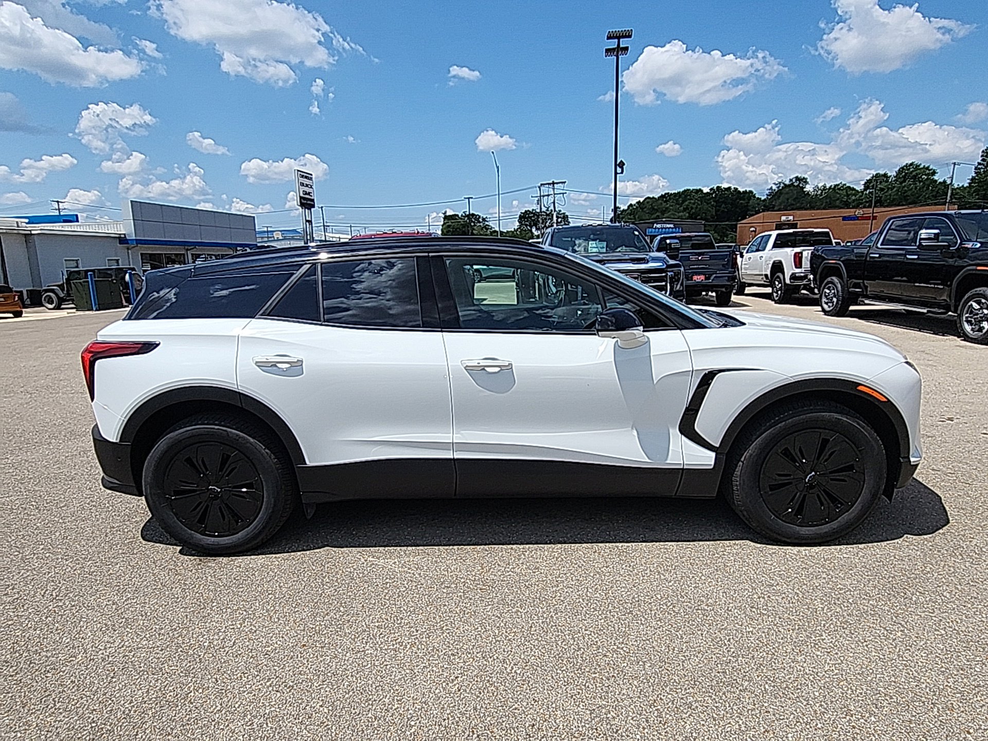 New 2025 Chevrolet Blazer EV LT w/ Super Cruise Package image 9