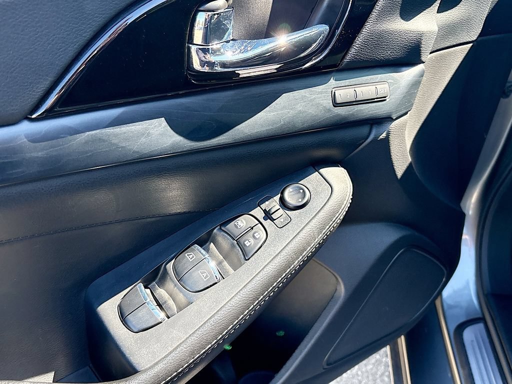 Used 2022 Nissan Maxima Platinum w/ Sport Mat Group FWD image 18