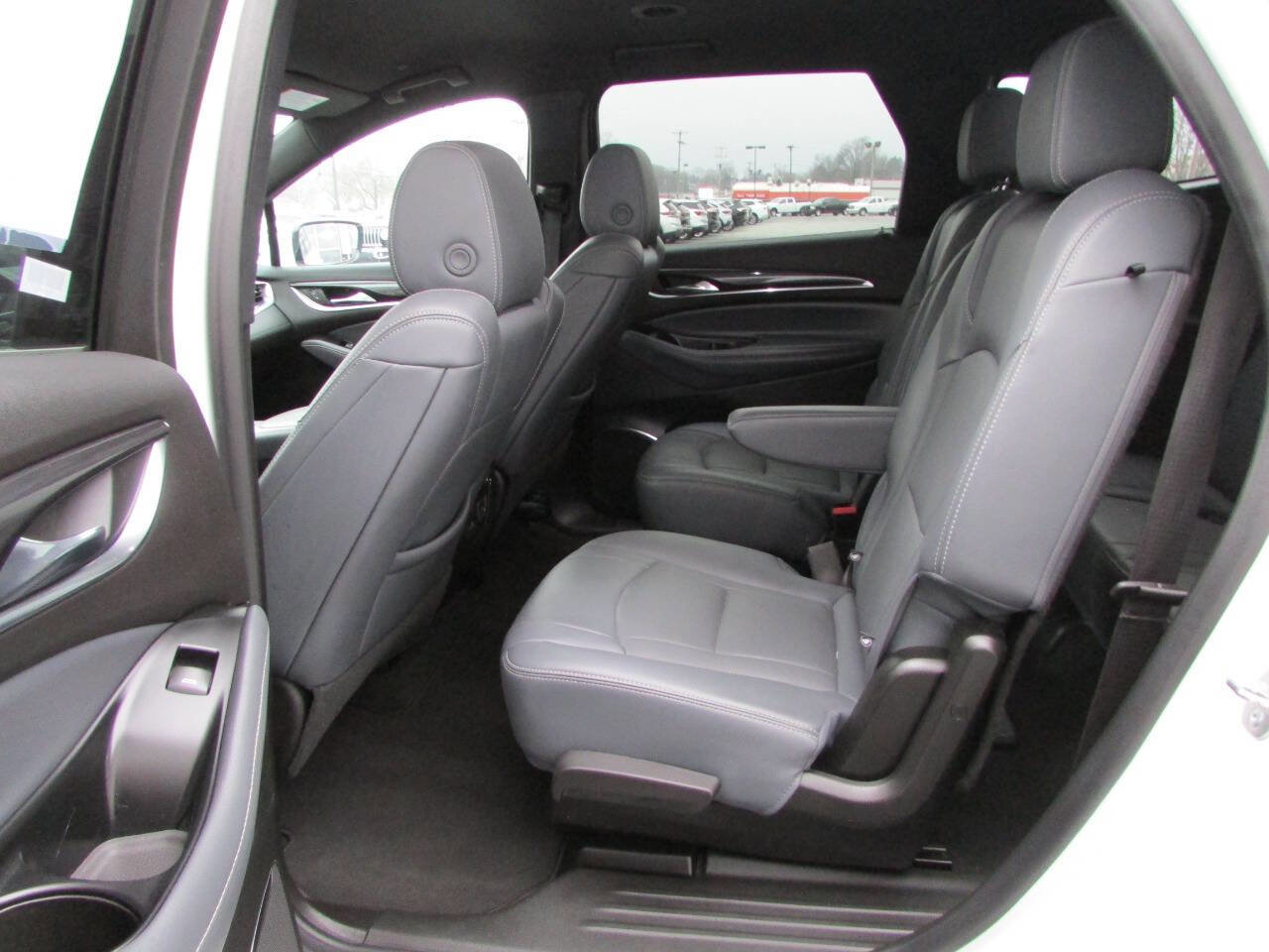 Used 2024 Buick Enclave Premium AWD/4WD image 5
