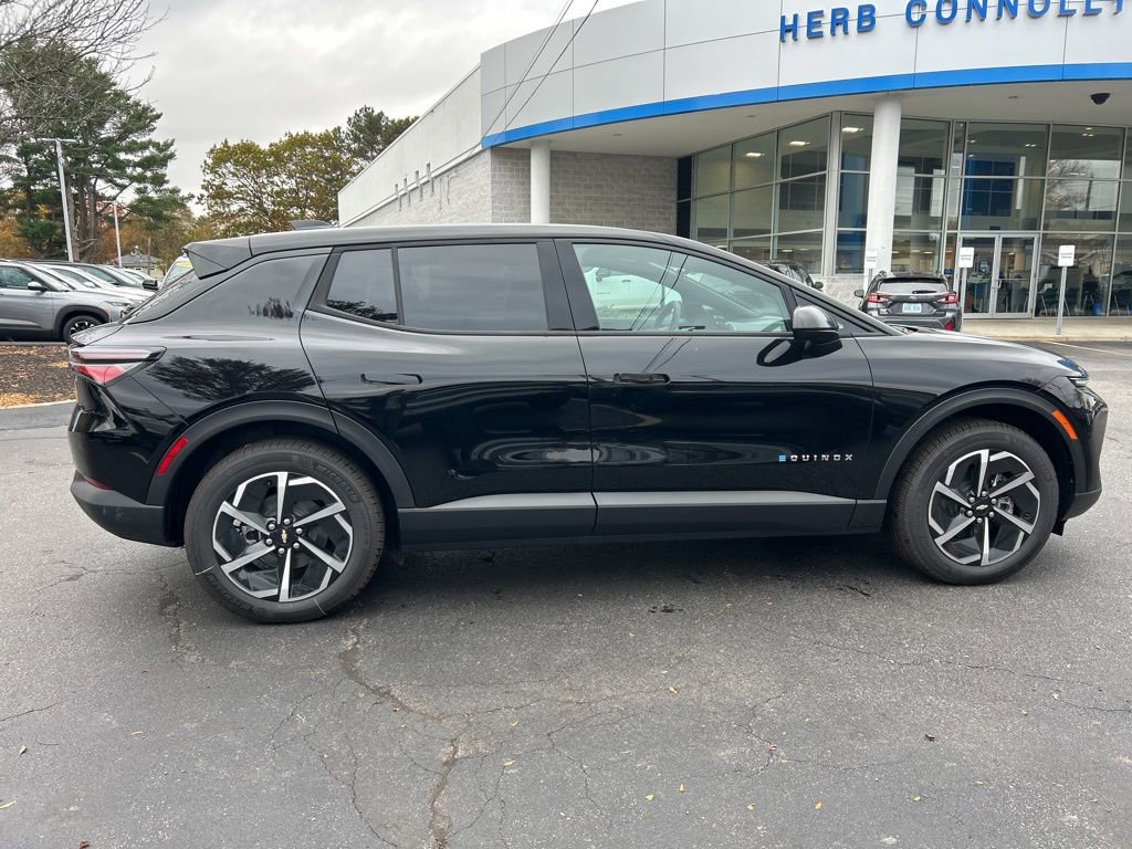 New 2026 Chevrolet Equinox EV LT image 4