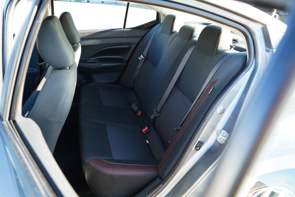 Used 2020 Nissan Versa SR w/ Convenience Package FWD image 9