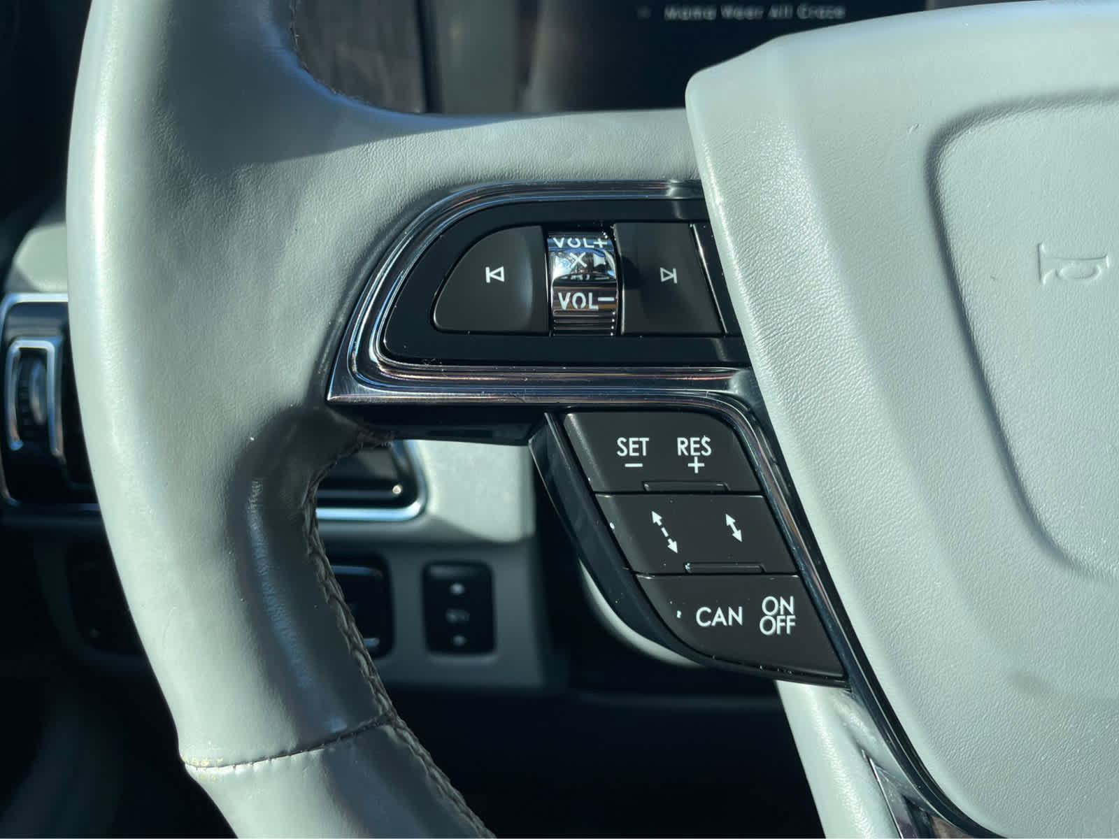 Used 2018 Lincoln Navigator Reserve w/ Technology Package image 18