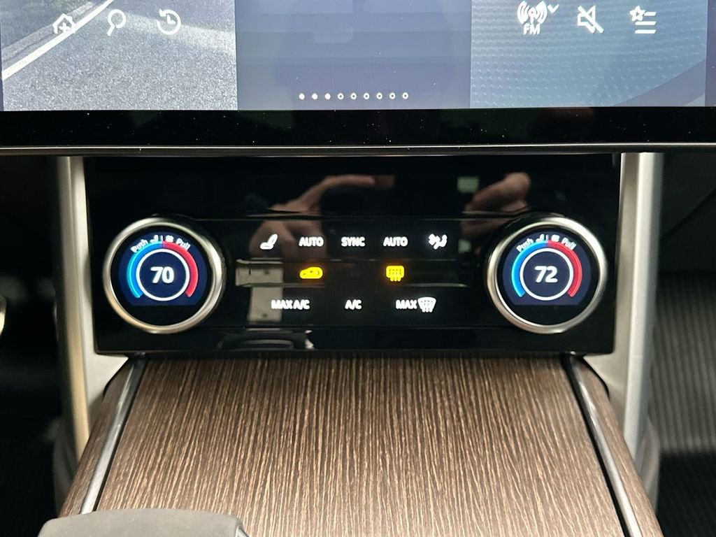 Certified 2023 Land Rover Range Rover SE image 25