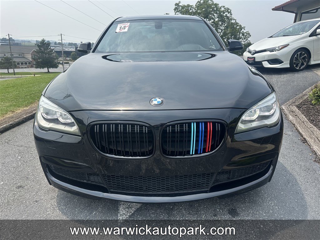 Used 2014 BMW 750Li xDrive w/ Executive Package image 2