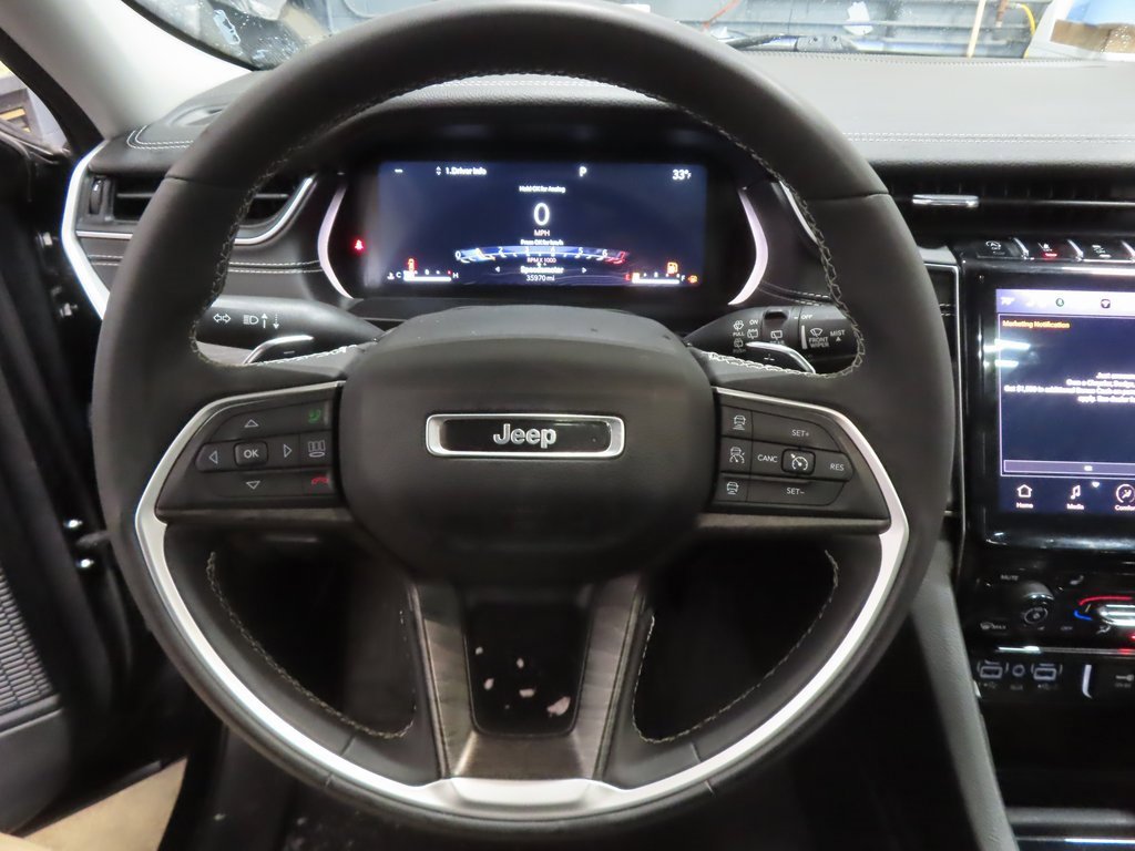 Certified 2023 Jeep Grand Cherokee Limited w/ Black Appearance Package image 3