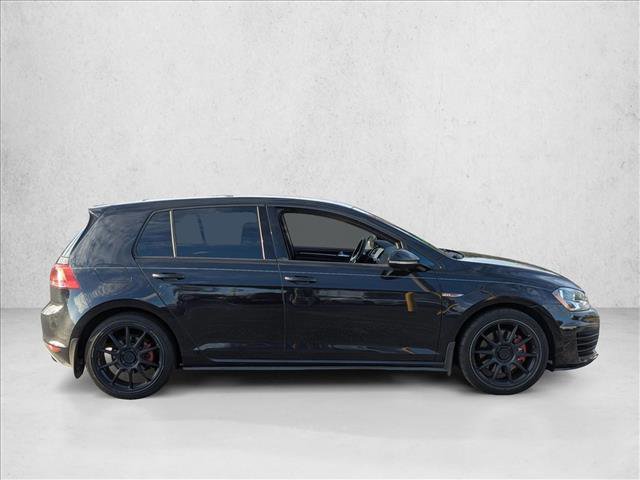 Used 2017 Volkswagen Golf S image 4