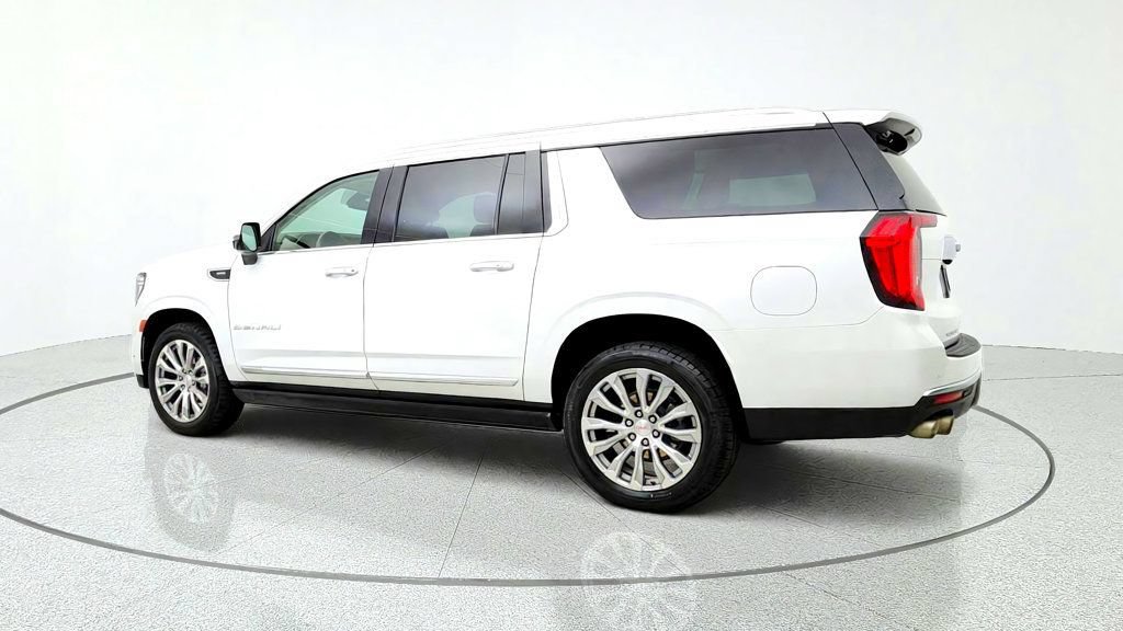 Used 2022 GMC Yukon XL Denali AWD/4WD image 7