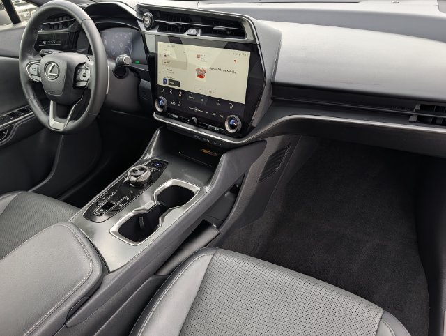 Used 2024 Lexus RZ 300e Premium FWD image 32
