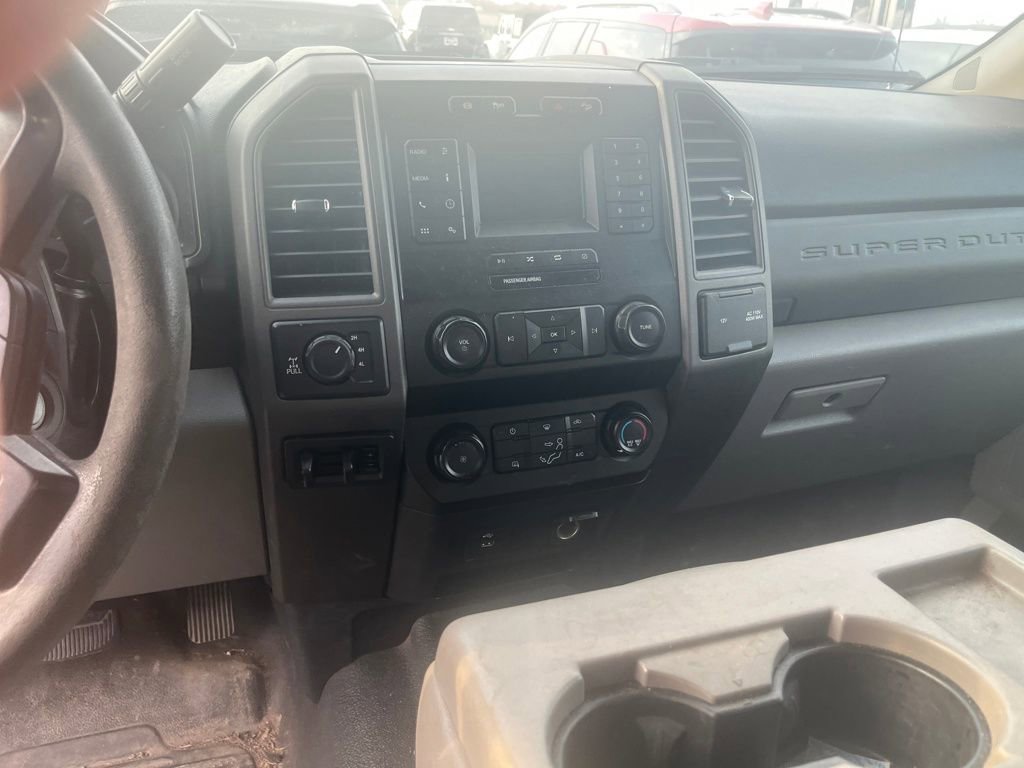 Used 2020 Ford F250 XL w/ Power Equipment Group image 16