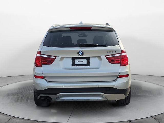 Used 2017 BMW X3 sDrive28i image 4