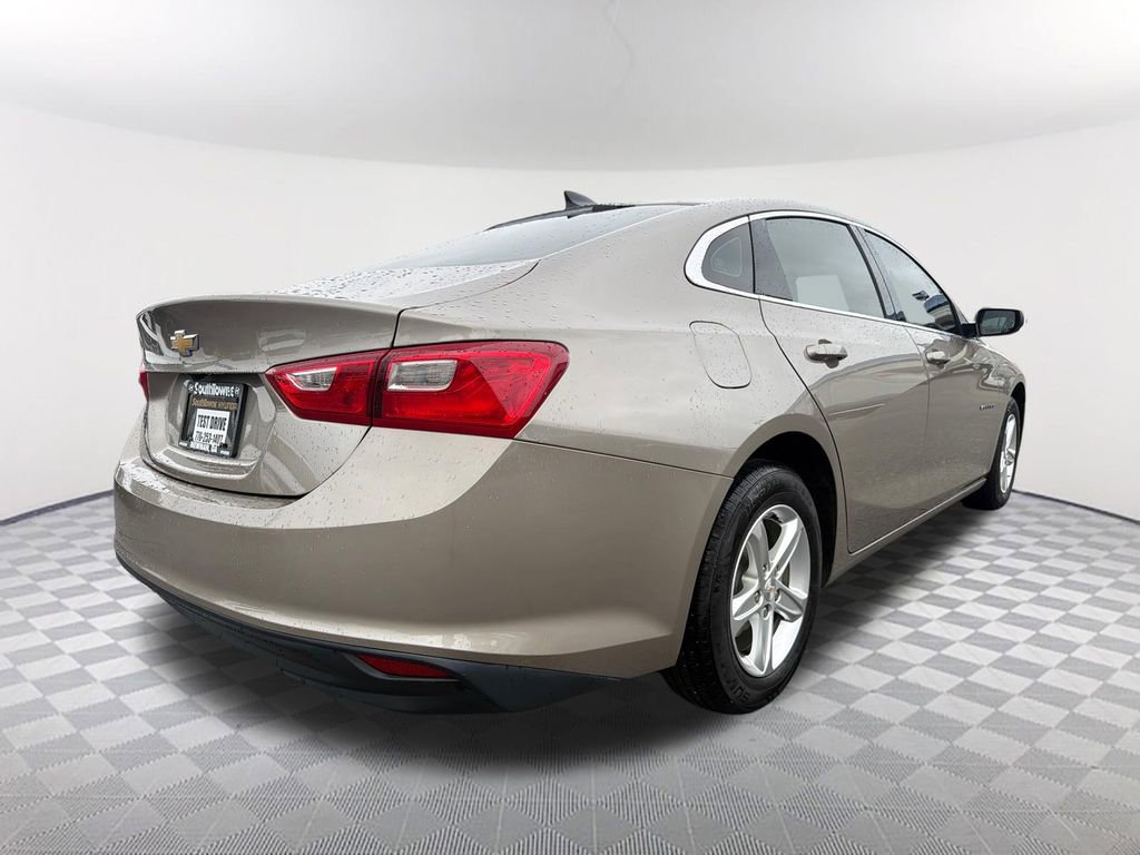 Used 2022 Chevrolet Malibu LS FWD image 5