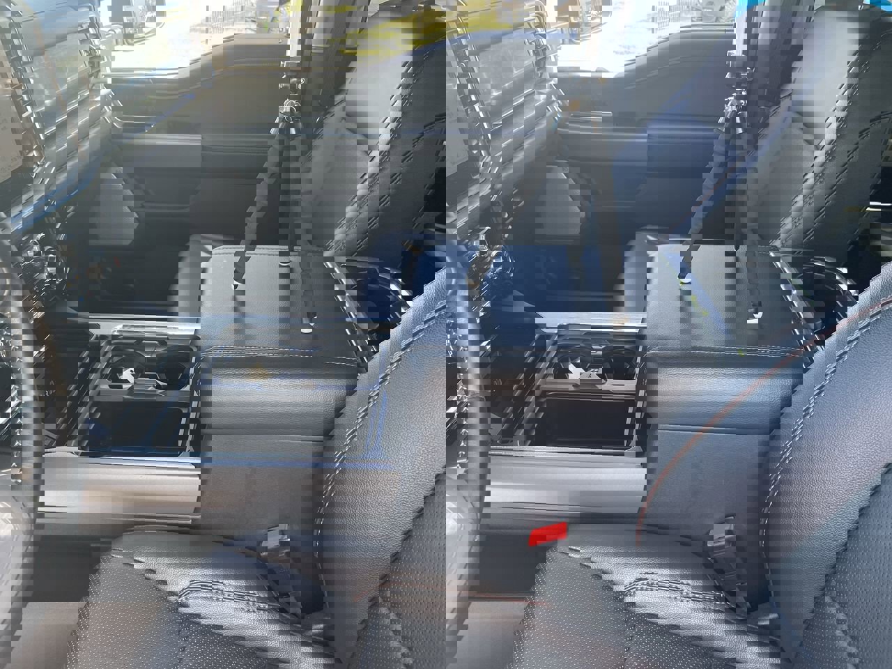 Used 2024 Ford F250 Lariat image 37