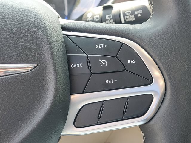 Used 2023 Chrysler Voyager LX FWD image 18