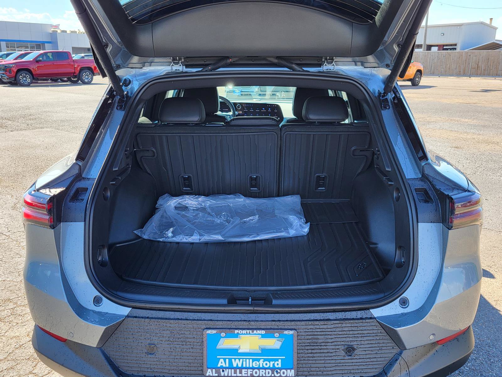 New 2026 Chevrolet Equinox EV LT AWD/4WD image 12