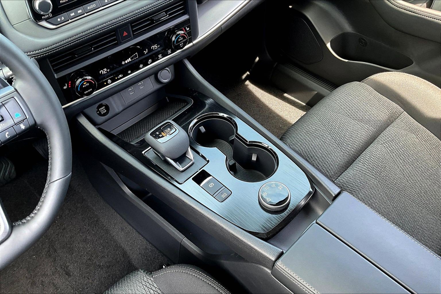 New 2026 Nissan Rogue SV AWD/4WD image 12