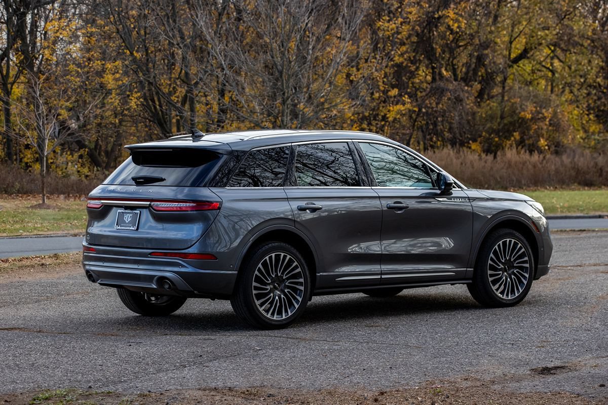 Used 2021 Lincoln Corsair Reserve AWD/4WD image 4