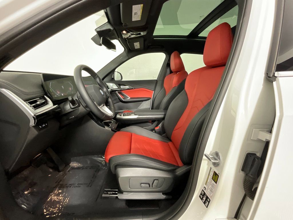 Used 2025 BMW X1 xDrive28i w/ Convenience Package image 16