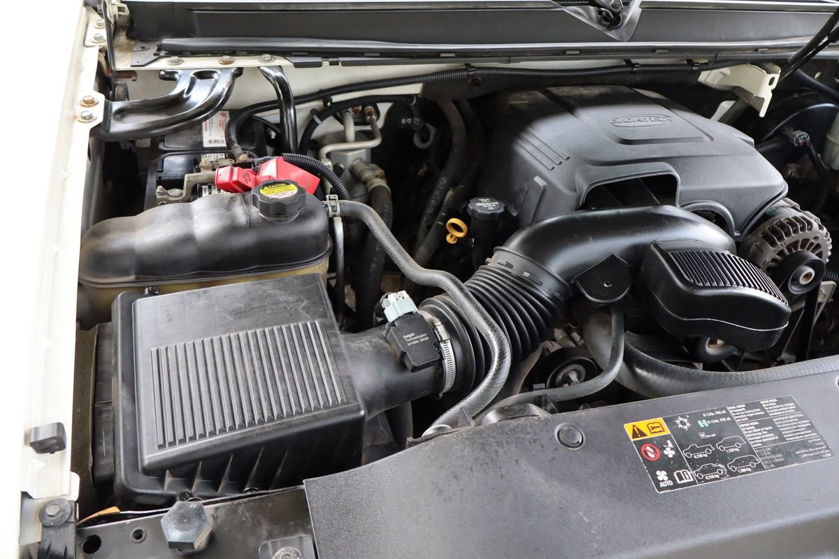 Used 2012 Cadillac Escalade EXT Luxury image 38