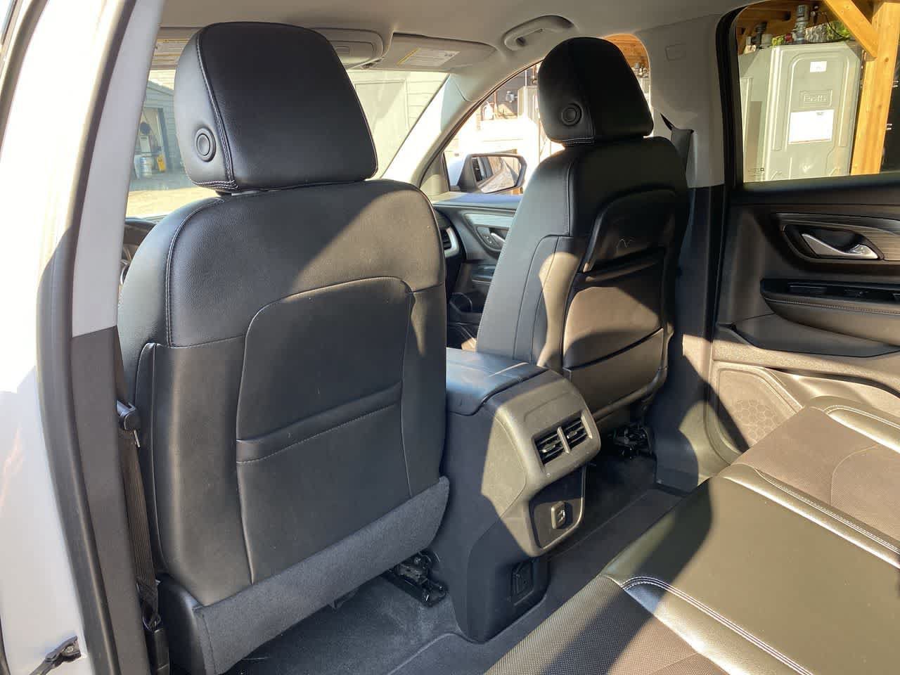 Used 2024 GMC Terrain SLT AWD/4WD image 15