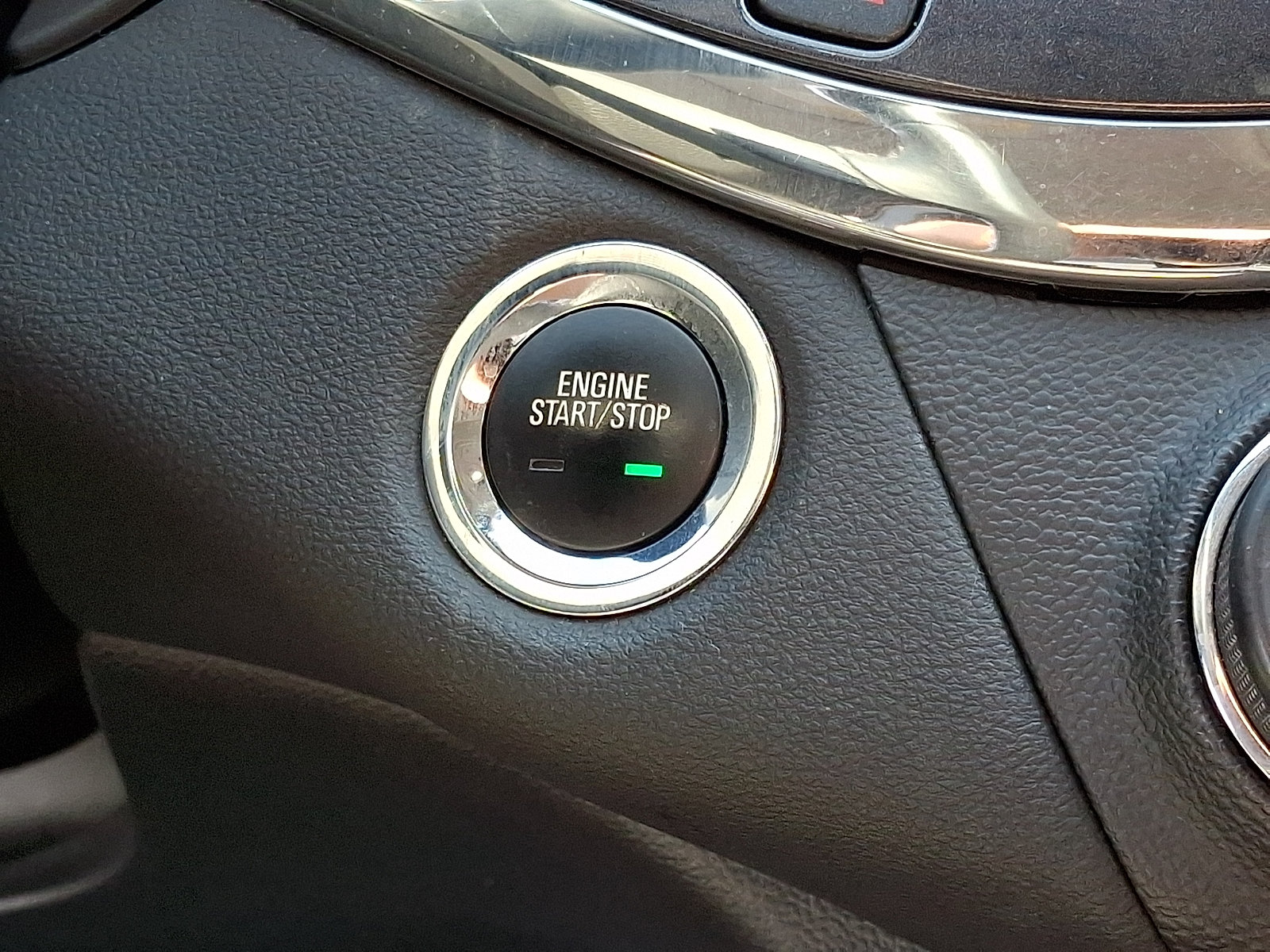 Used 2018 Chevrolet Impala Premier FWD image 24