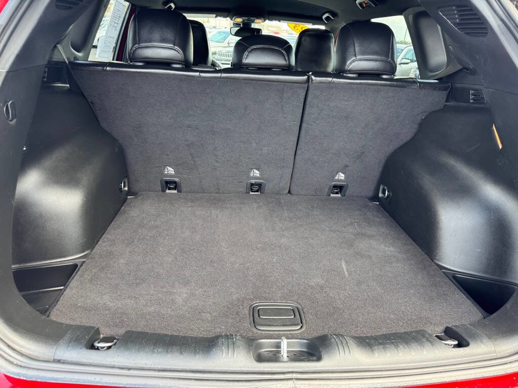 Used 2023 Jeep Compass Limited image 44