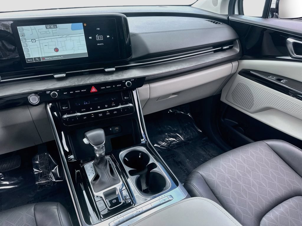 Certified 2024 Kia Carnival EX FWD image 23