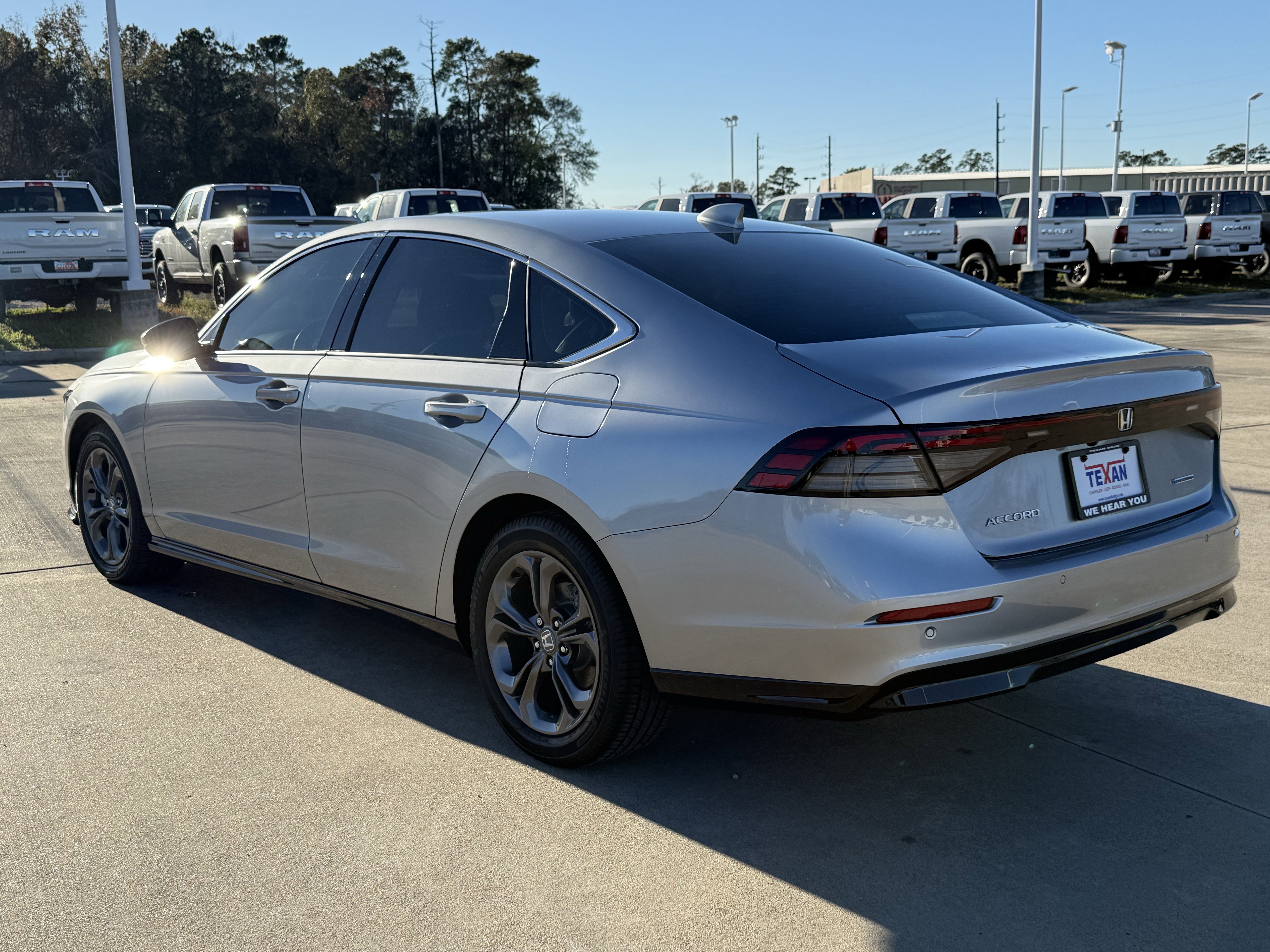 Used 2023 Honda Accord EX-L image 7